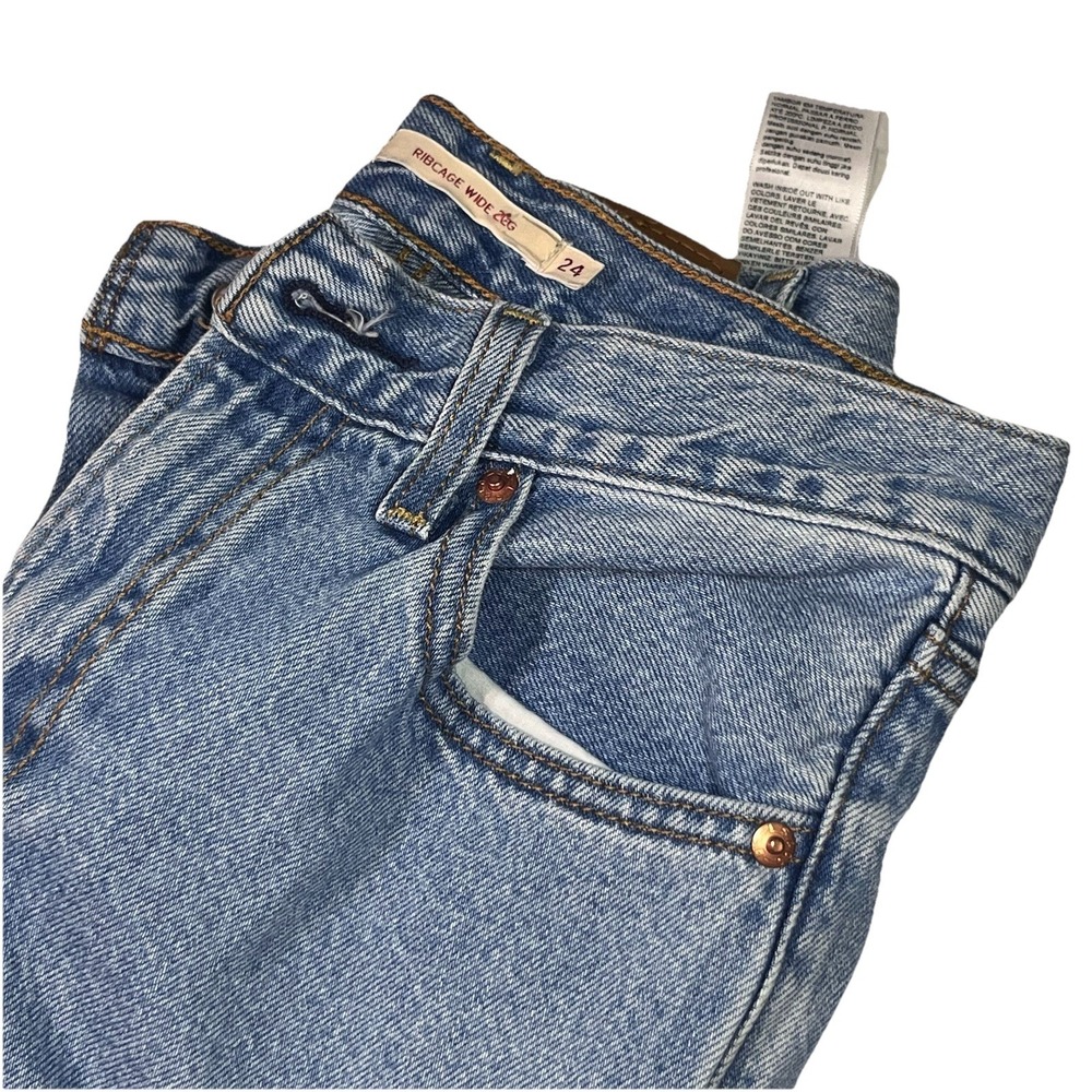 Levi's Women's Blue Denim Premium Ribcage Wide Leg Jeans 24 X 32 High Rise - Picture 1 of 11
